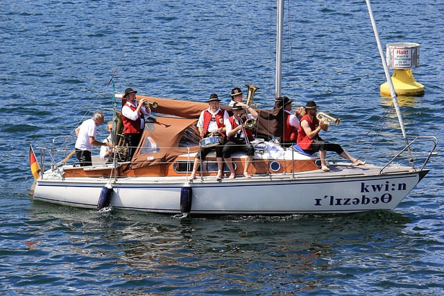 热刺告别战，孙兴慜父亲孙雄正现场观战儿子与纽卡的比赛